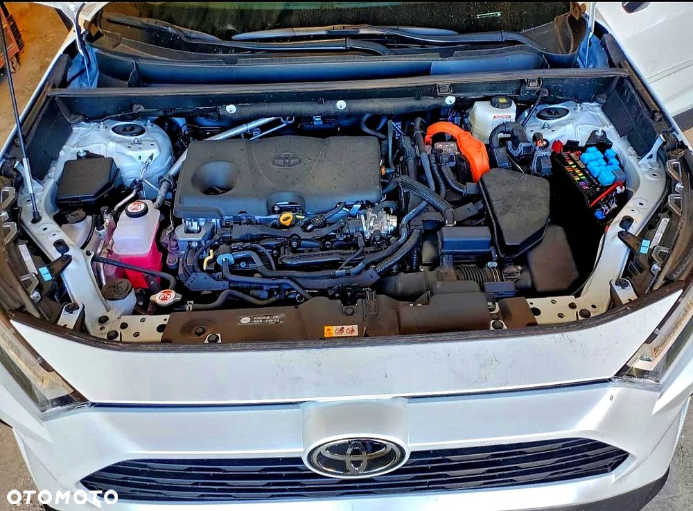 Toyota RAV4 - 8