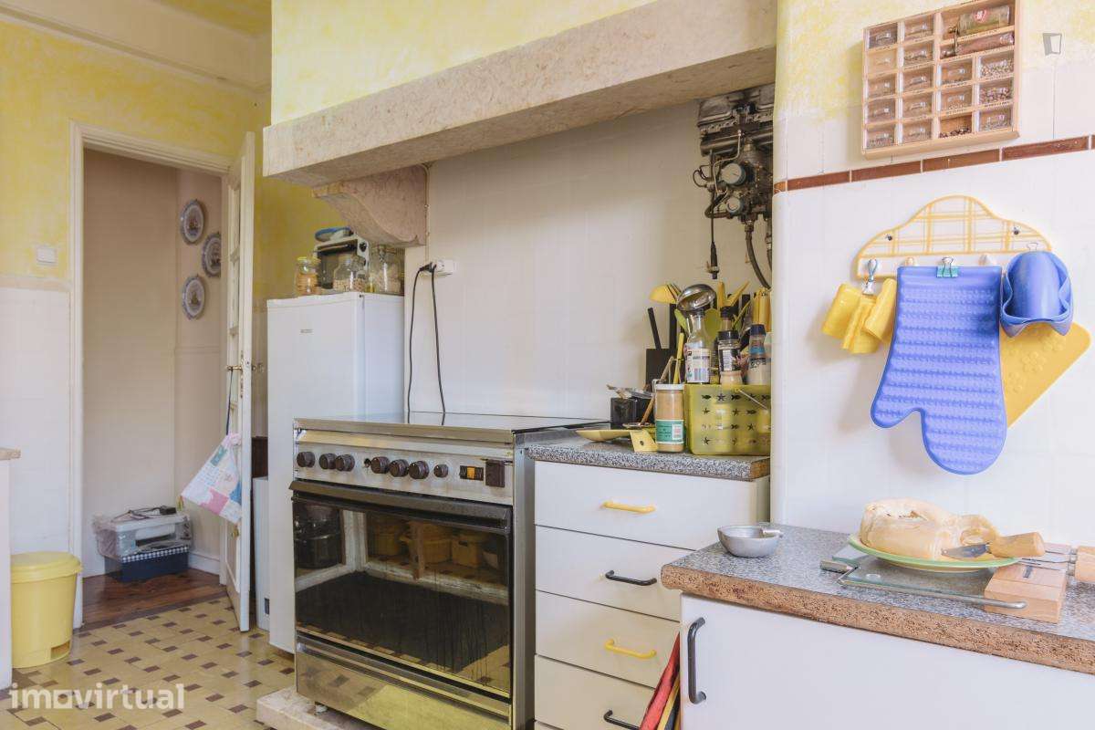 Quarto - localizado em Alameda Lisbon - Grande imagem: 3/16