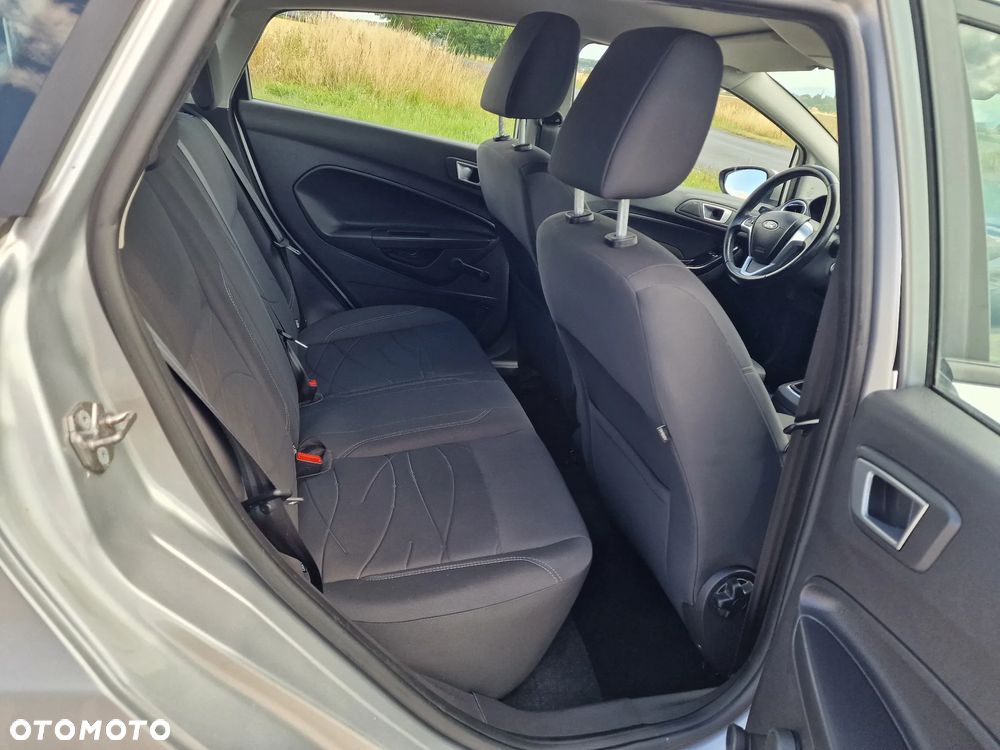 Ford Fiesta 1.0 EcoBoost Titanium - 24