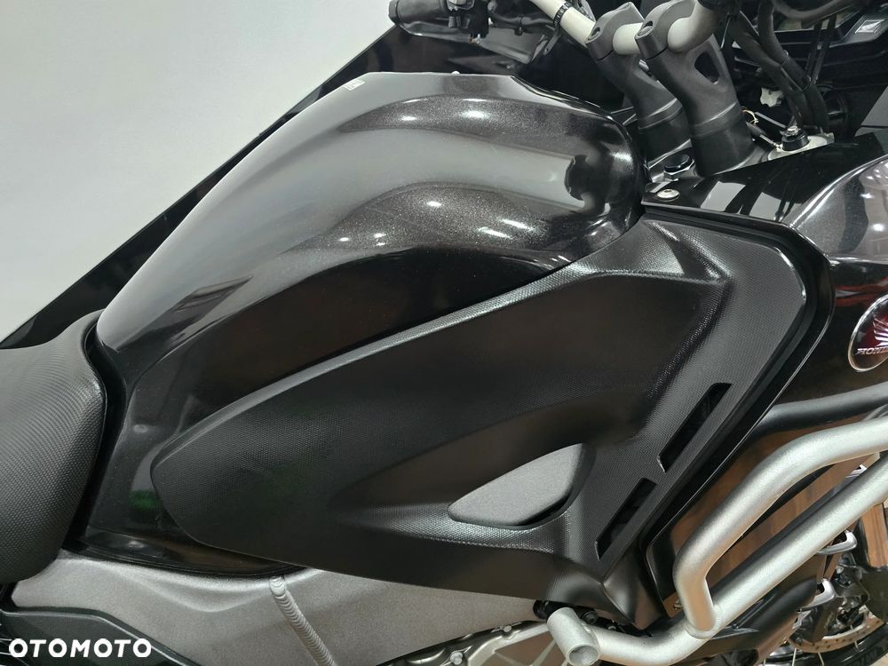 Honda VFR - 21