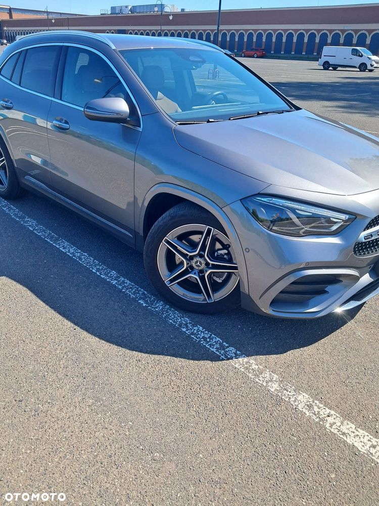 Mercedes-Benz GLA 200 d AMG Line - 6