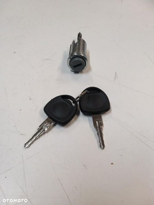 WKŁAD STACYJKI OPEL ASTRA F,G  Combo B,C Corsa B,C Tigra A Zafira A  0913652X  90511999X - 2