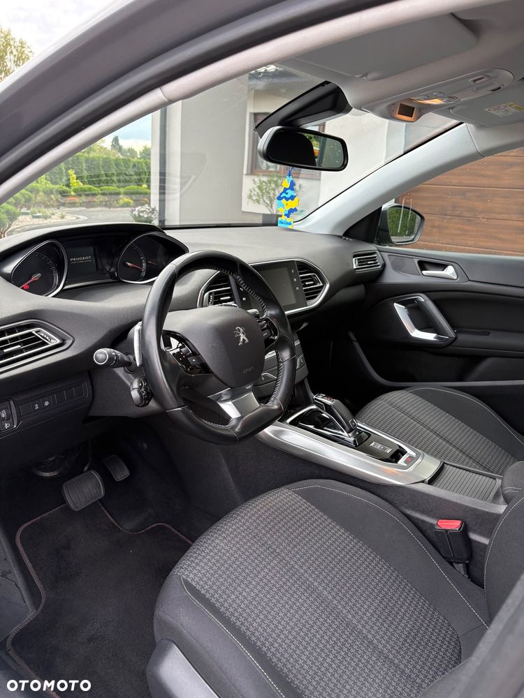 Peugeot 308 1.5 BlueHDi Active Pack Business S&S EAT8 - 20