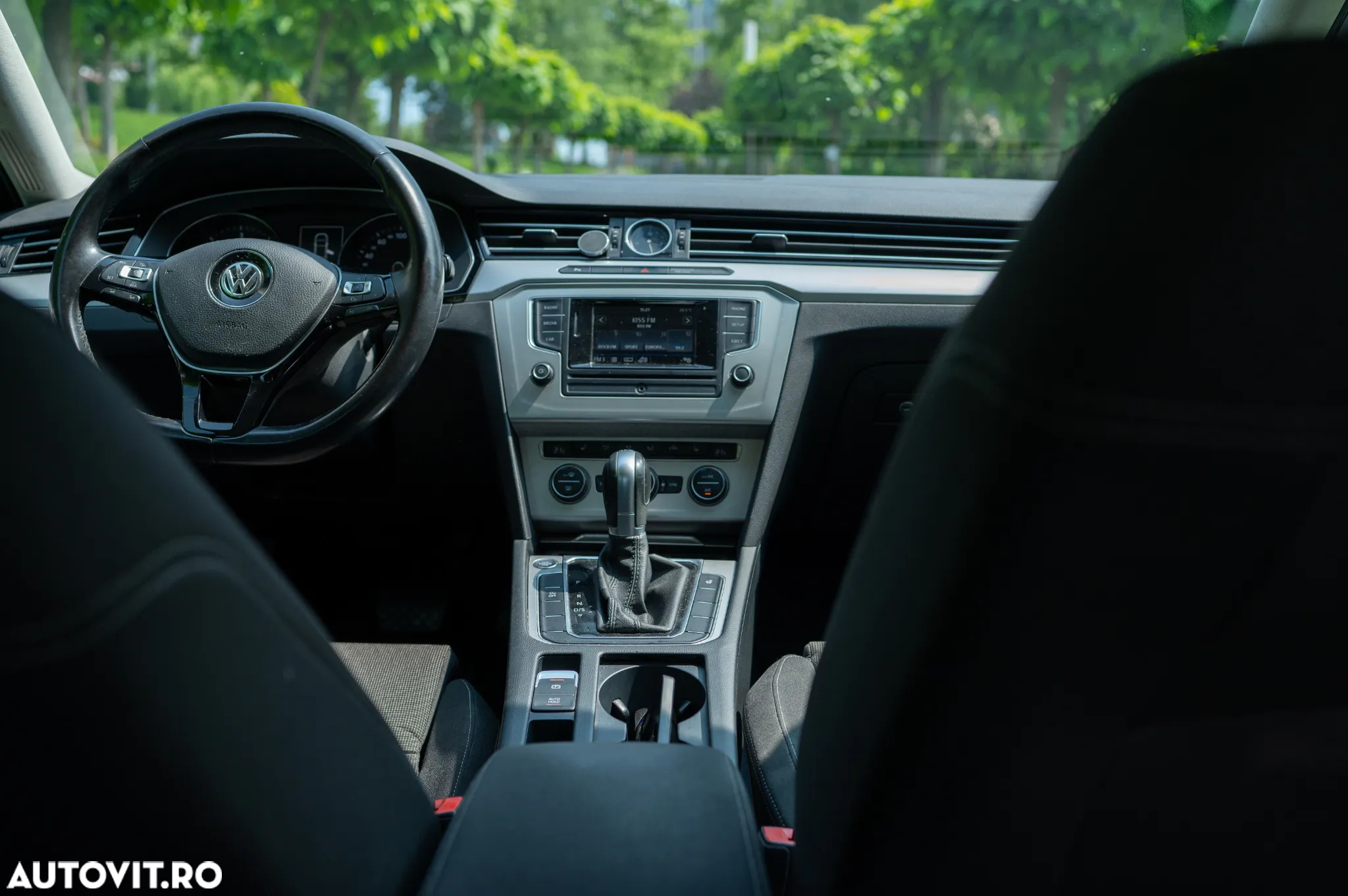 Volkswagen Passat - 20