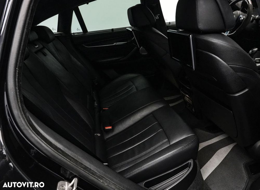 BMW X6 xDrive50i - 18