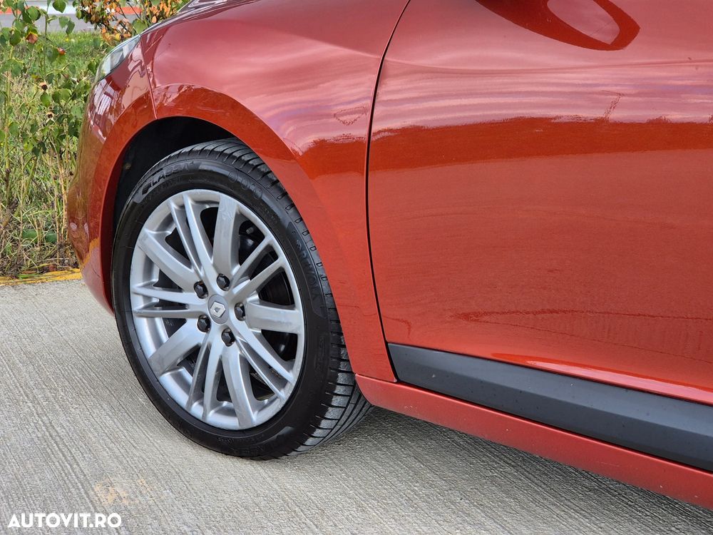 Renault Megane TCe 130 BOSE Edition - 8