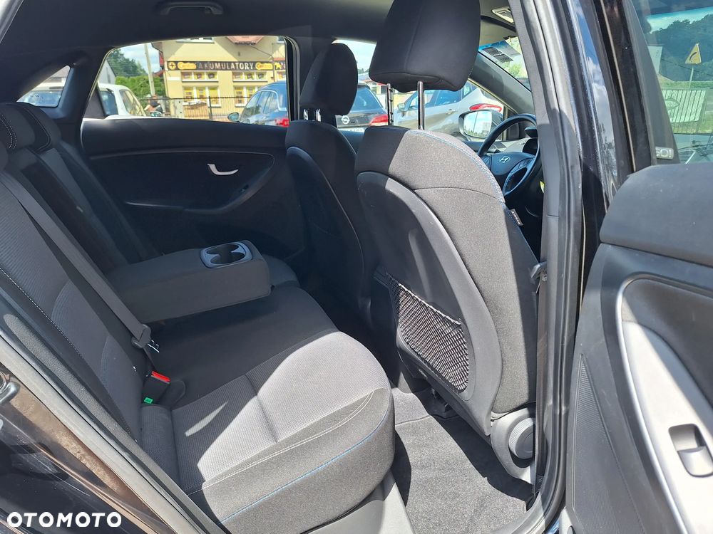Hyundai i30 blue Kombi 1.6 GDi Passion - 27