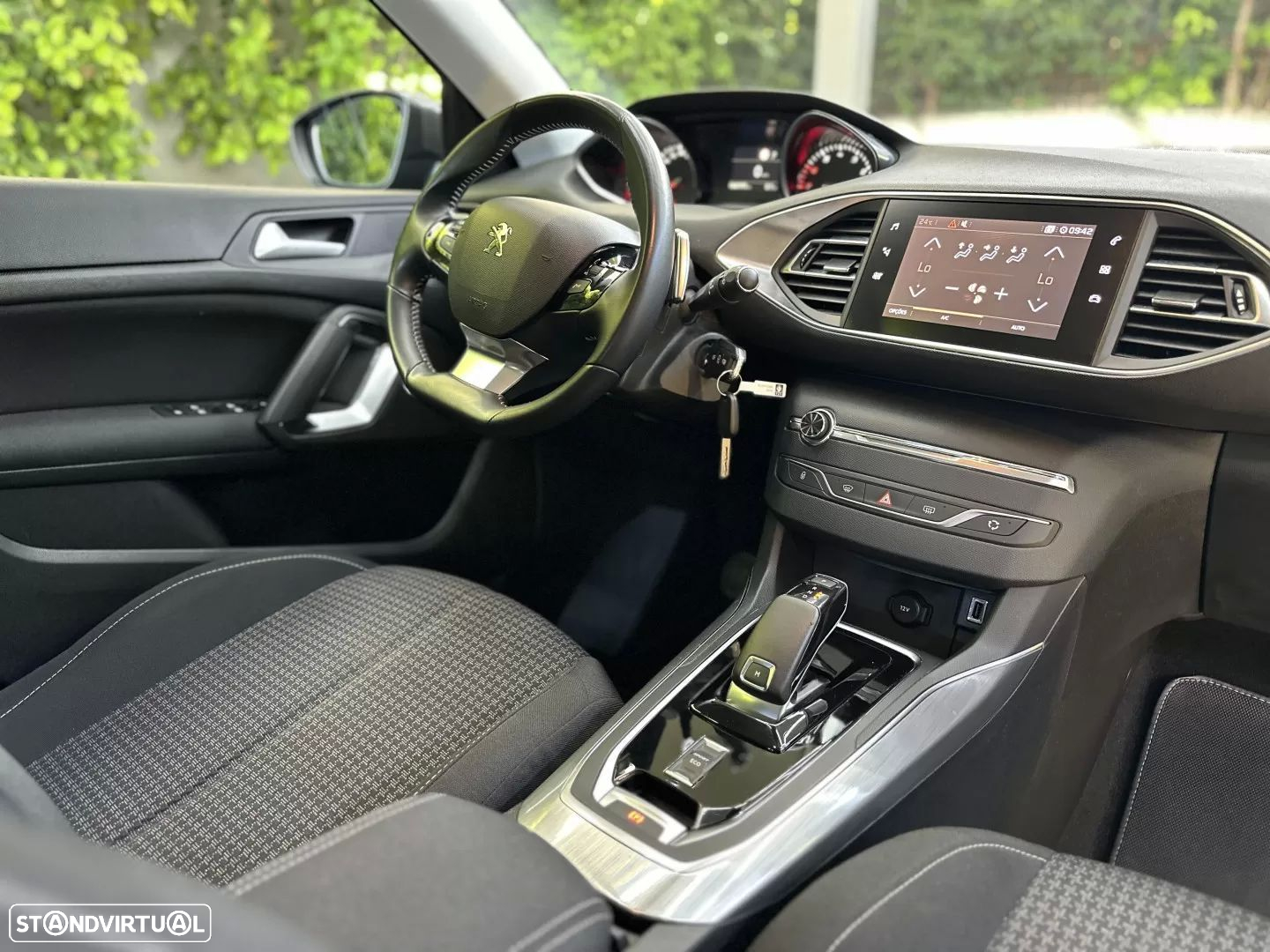 Peugeot 308 PureTech 130 EAT8 Active Pack - 19