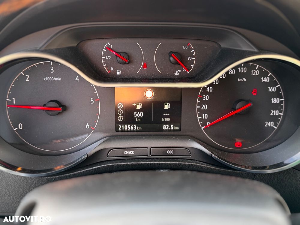 Opel Crossland 1.6 CDTI Start/Stop Innovation - 12