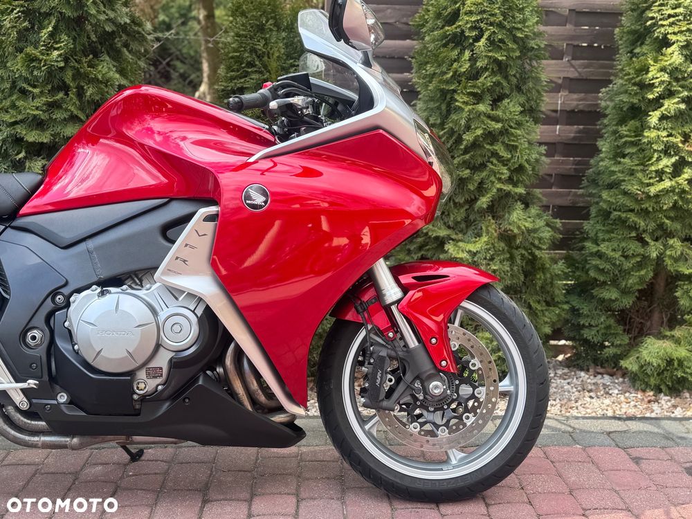 Honda VFR - 10