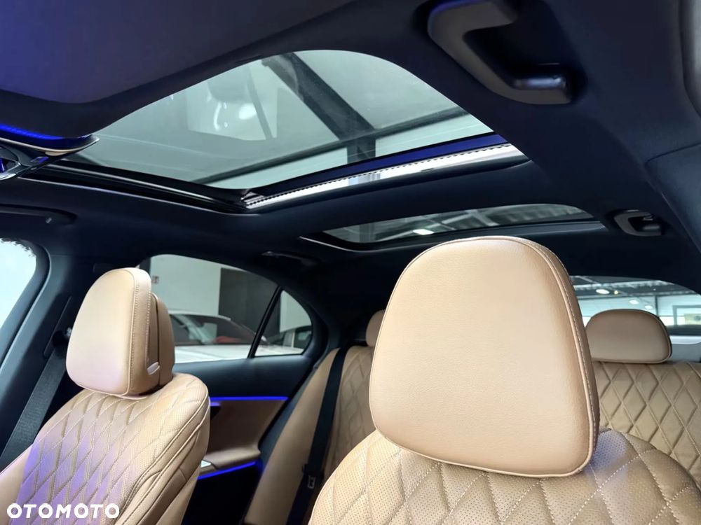 Mercedes-Benz Klasa E 220 d mHEV 4-Matic AMG 9G-Tronic - 17