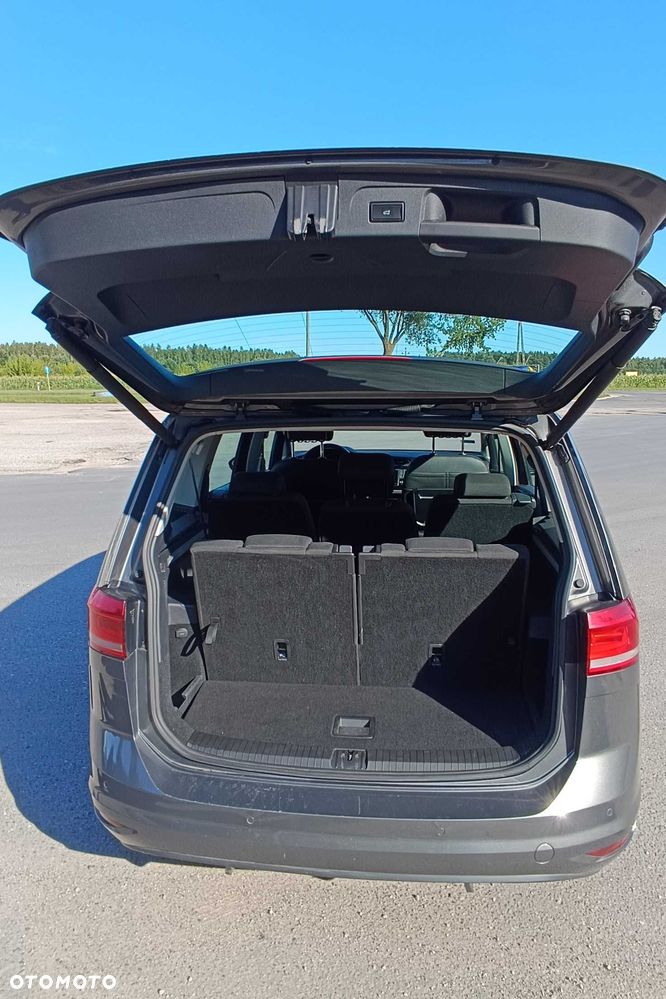 Volkswagen Touran - 8
