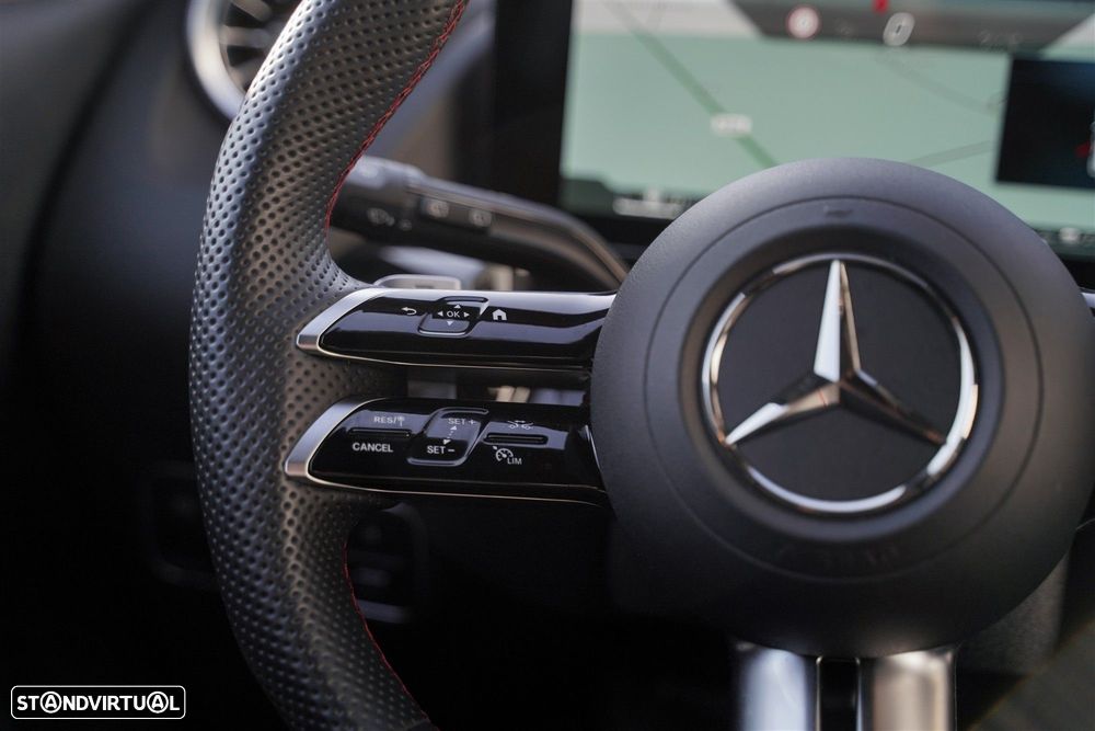 Mercedes-Benz GLA 250 e AMG Line - 19