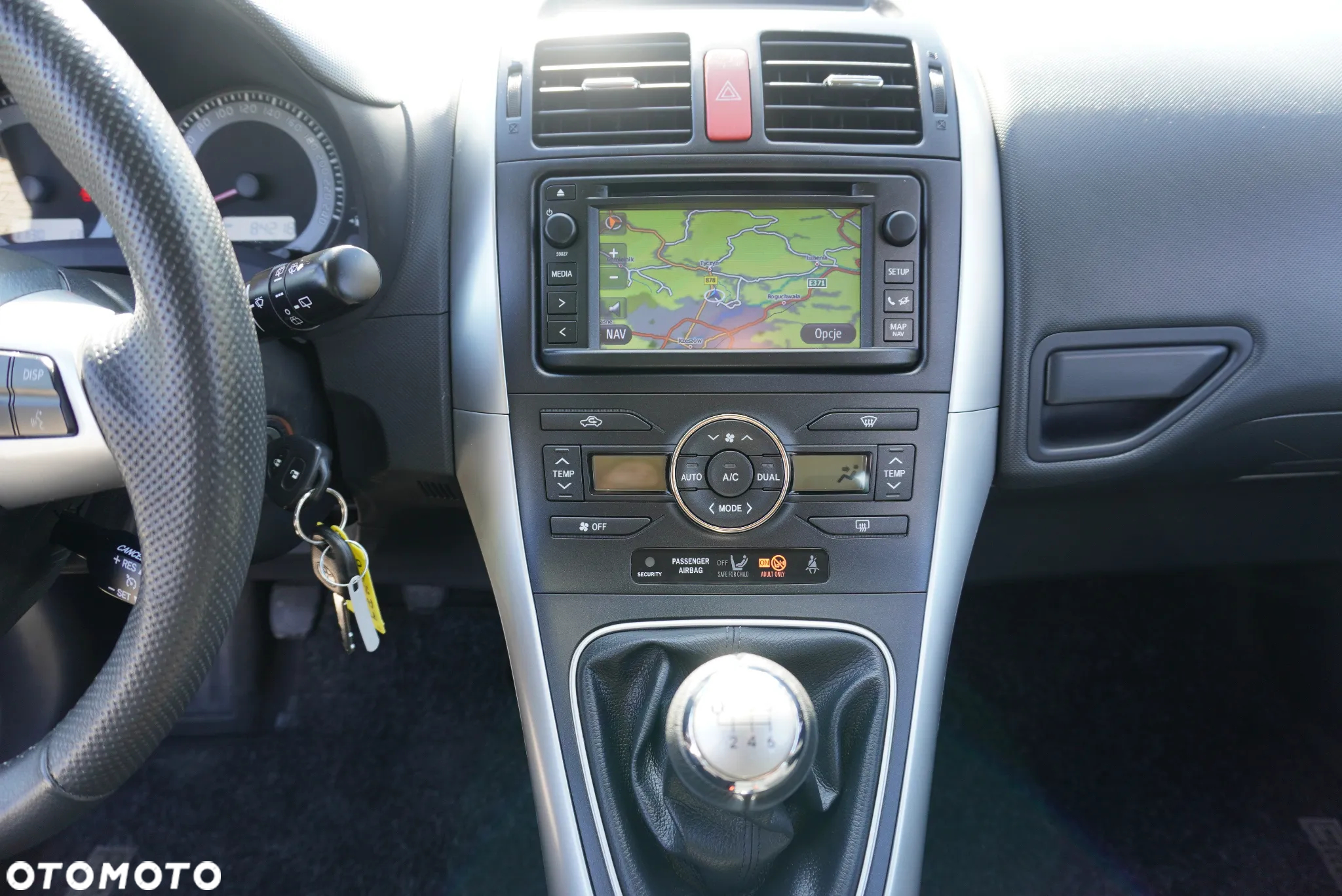 Toyota Auris 1.6 Executive - 21