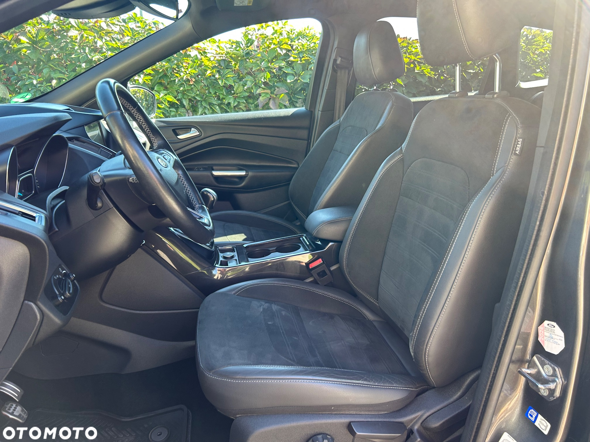 Ford Kuga 2.0 TDCi 4x4 ST-Line - 26