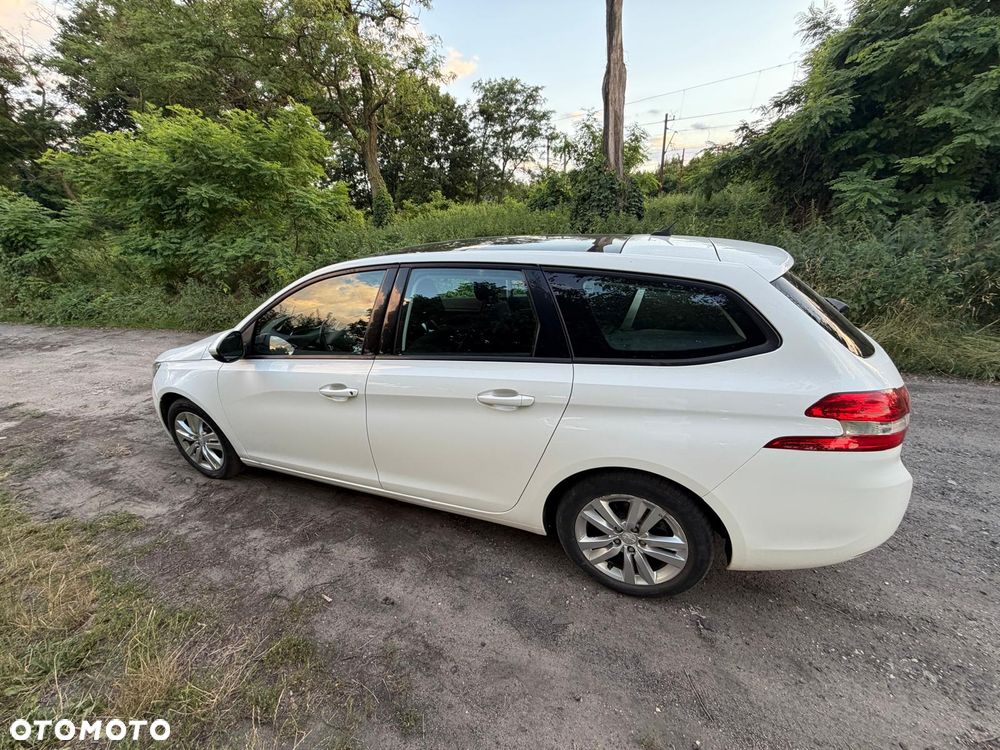 Peugeot 308 1.6 BlueHDi Allure S&S - 11