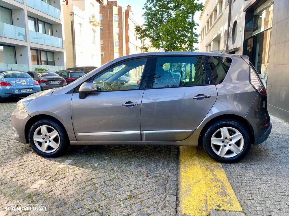 Renault Scénic 1.5 dCi Exclusive SS - 8