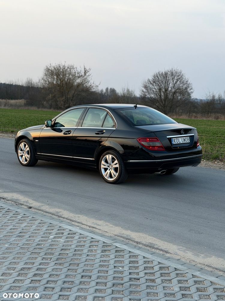 Mercedes-Benz Klasa C 220 CDI DPF Automatik Avantgarde - 25