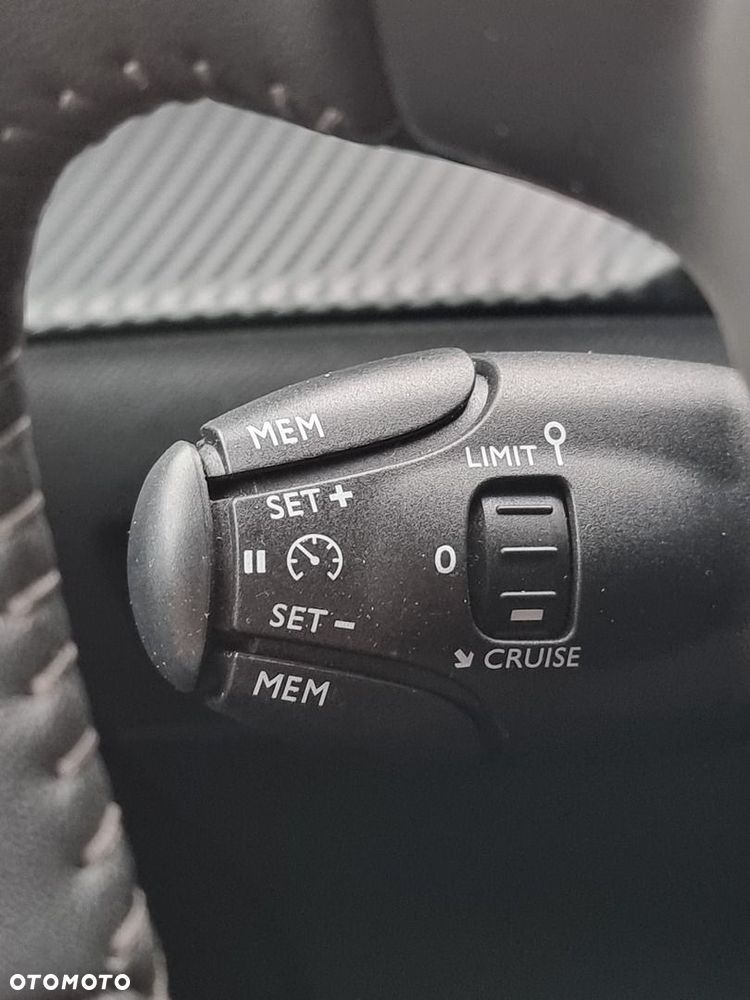 Peugeot 208 1.2 PureTech Allure Pack S&S - 31