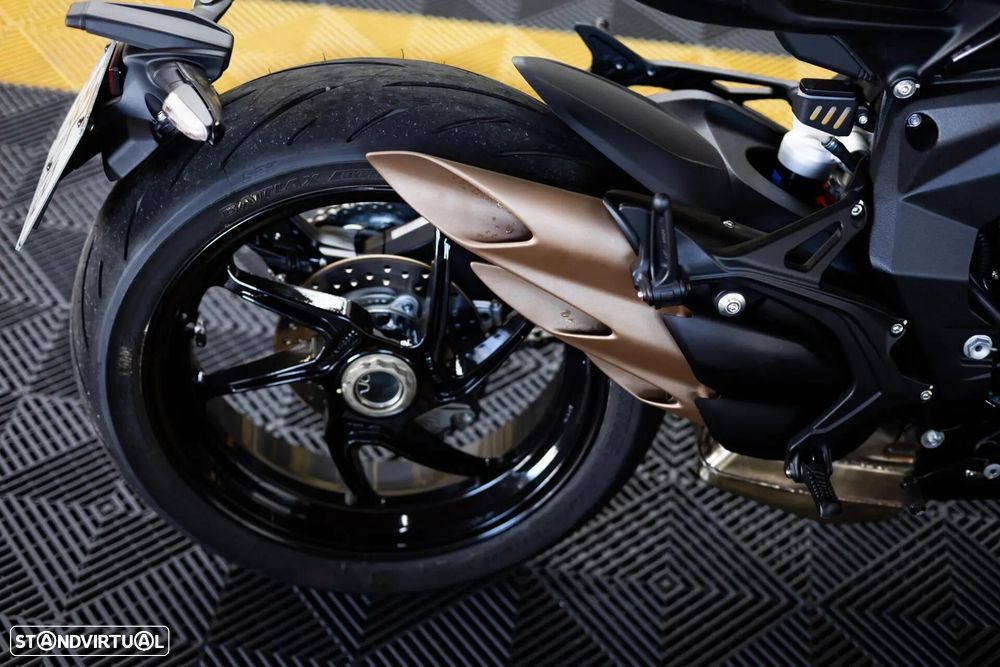 MV Agusta Brutale - 7