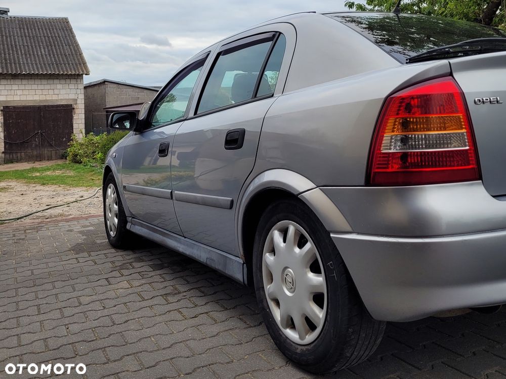 Opel Astra - 4