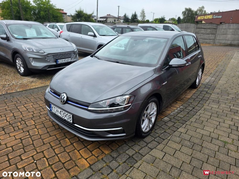 Volkswagen Golf - 6