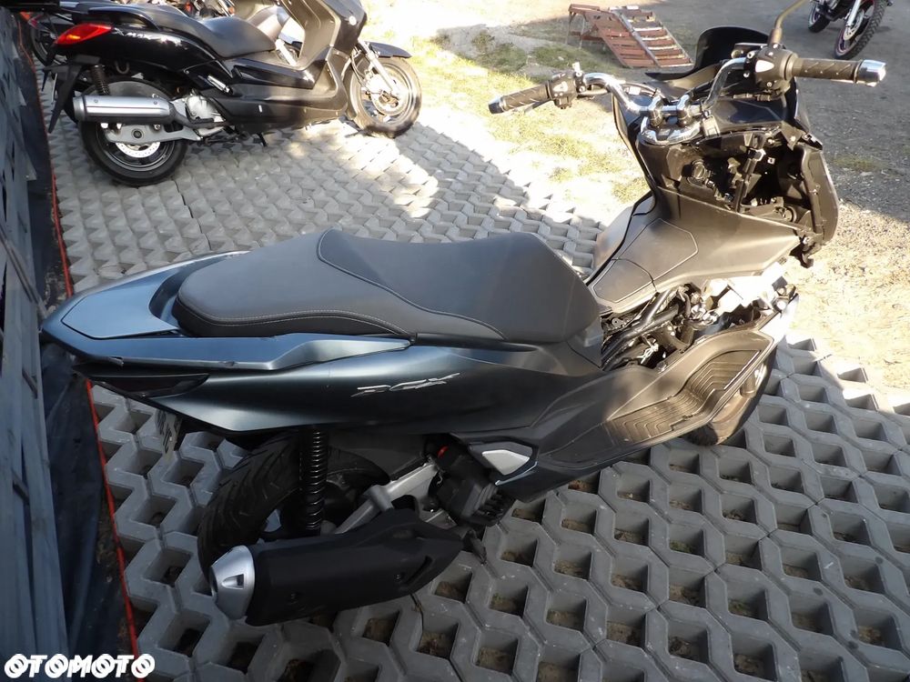 Honda PCX - 10
