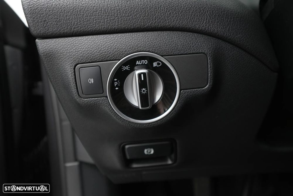 Mercedes-Benz CLA 180 d Shooting Brake Urban - 20