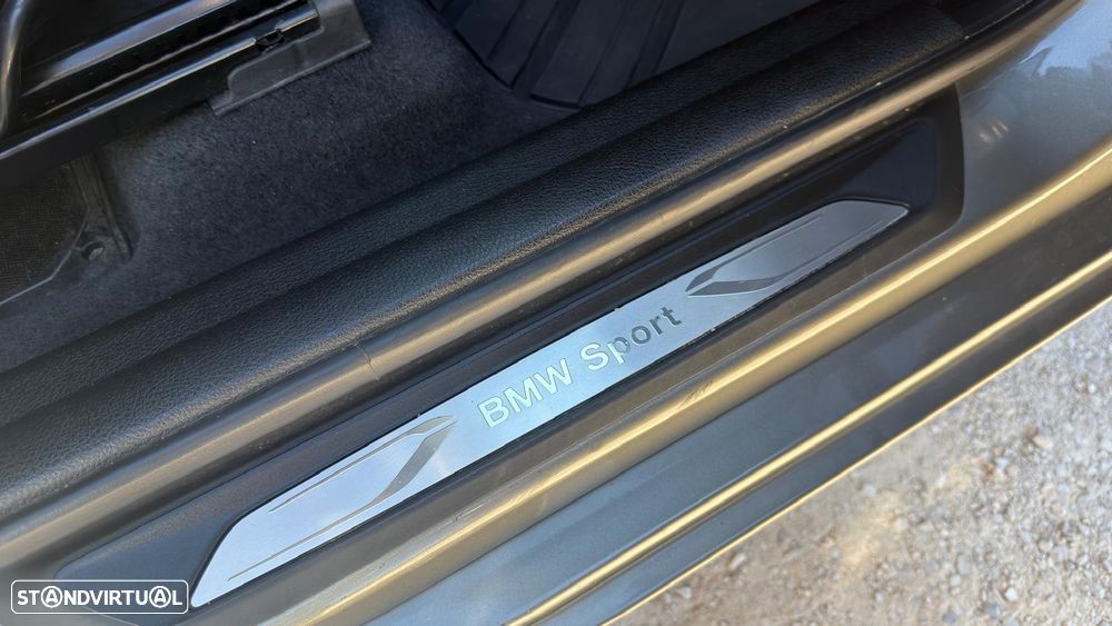BMW 218 Active Tourer d Line Sport - 35
