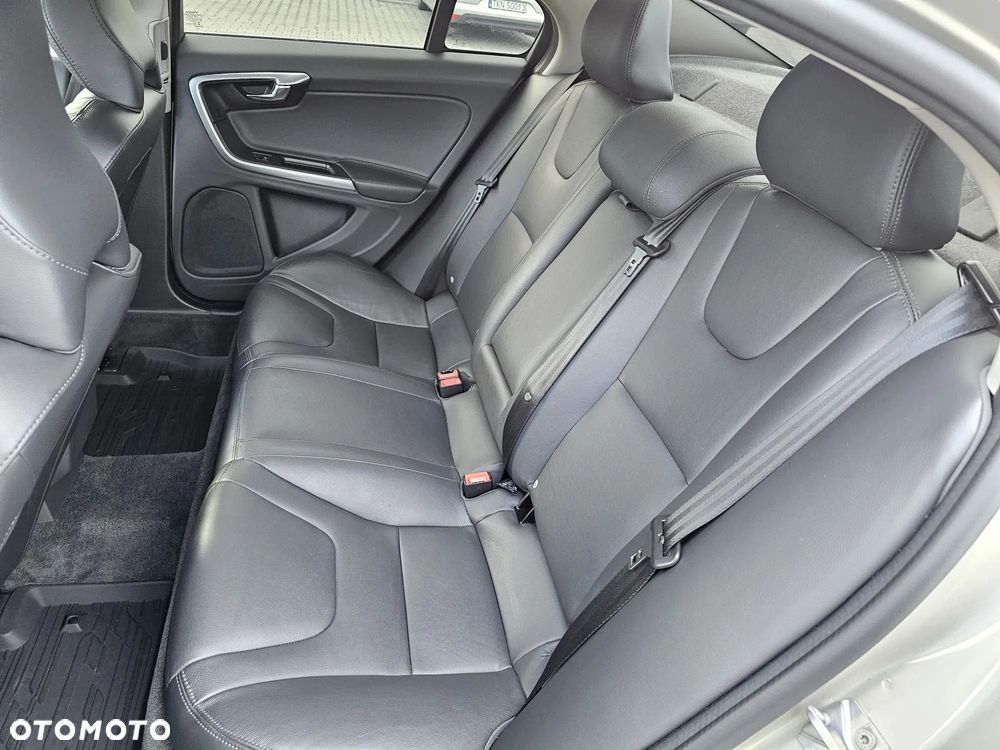 Volvo S60 D4 Drive-E Summum - 26