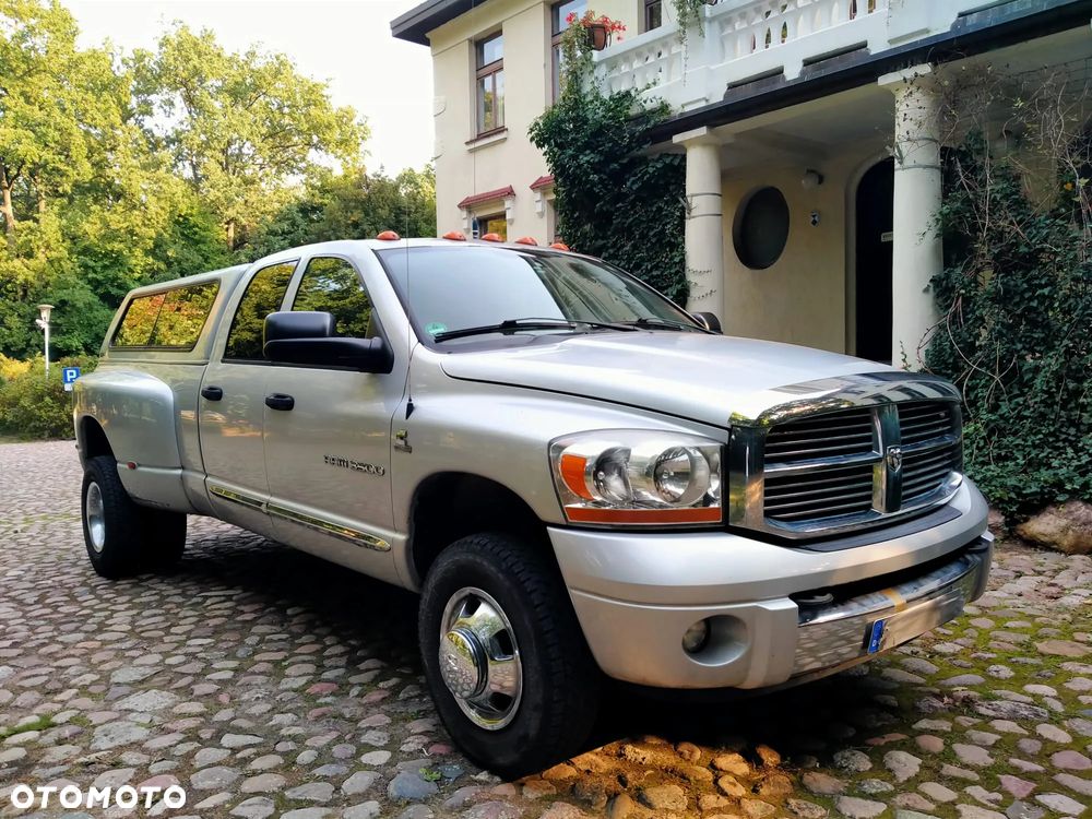 Dodge RAM - 1