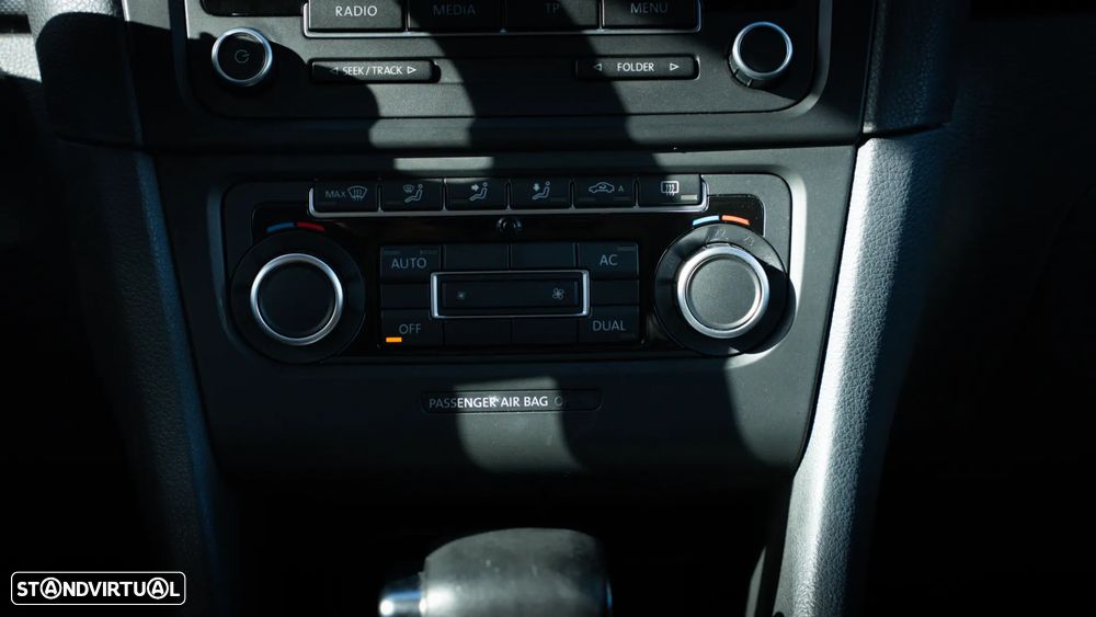 VW Golf 2.0 TDI DPF DSG Style - 25