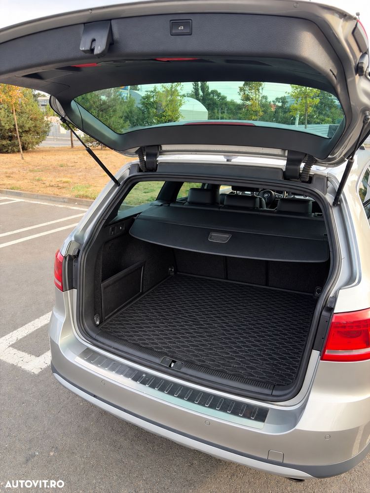 Volkswagen Passat Alltrack - 12
