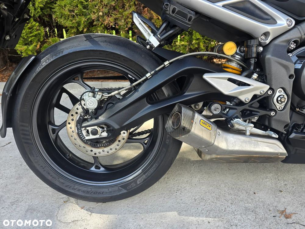 Triumph Street Triple - 11