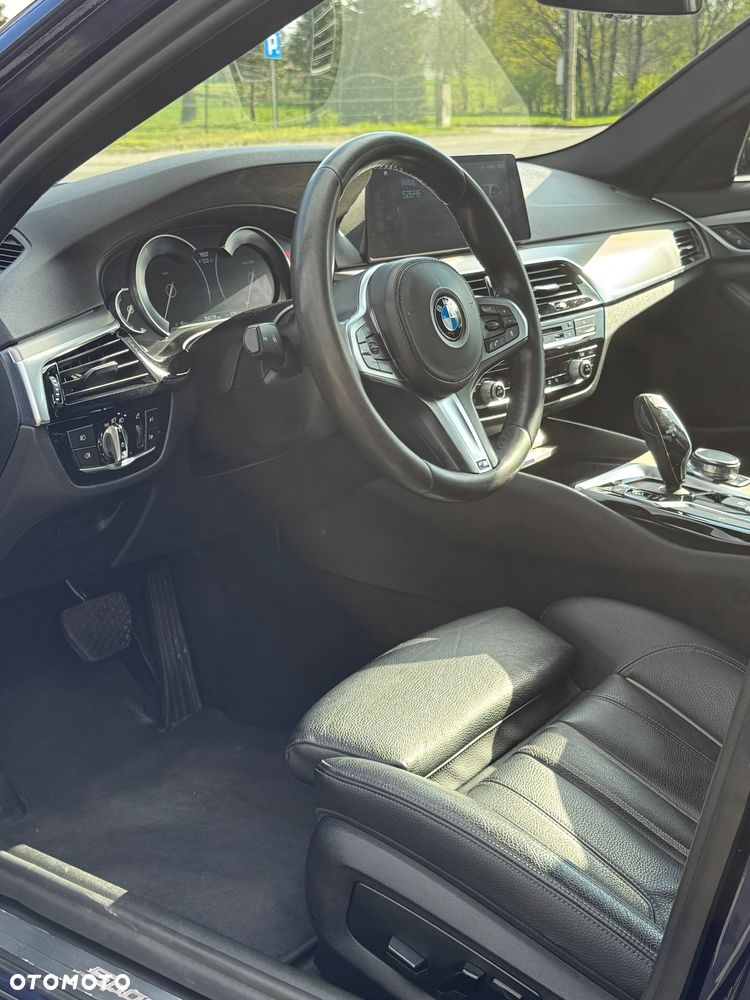 BMW Seria 5 520d xDrive Sport Line sport - 23