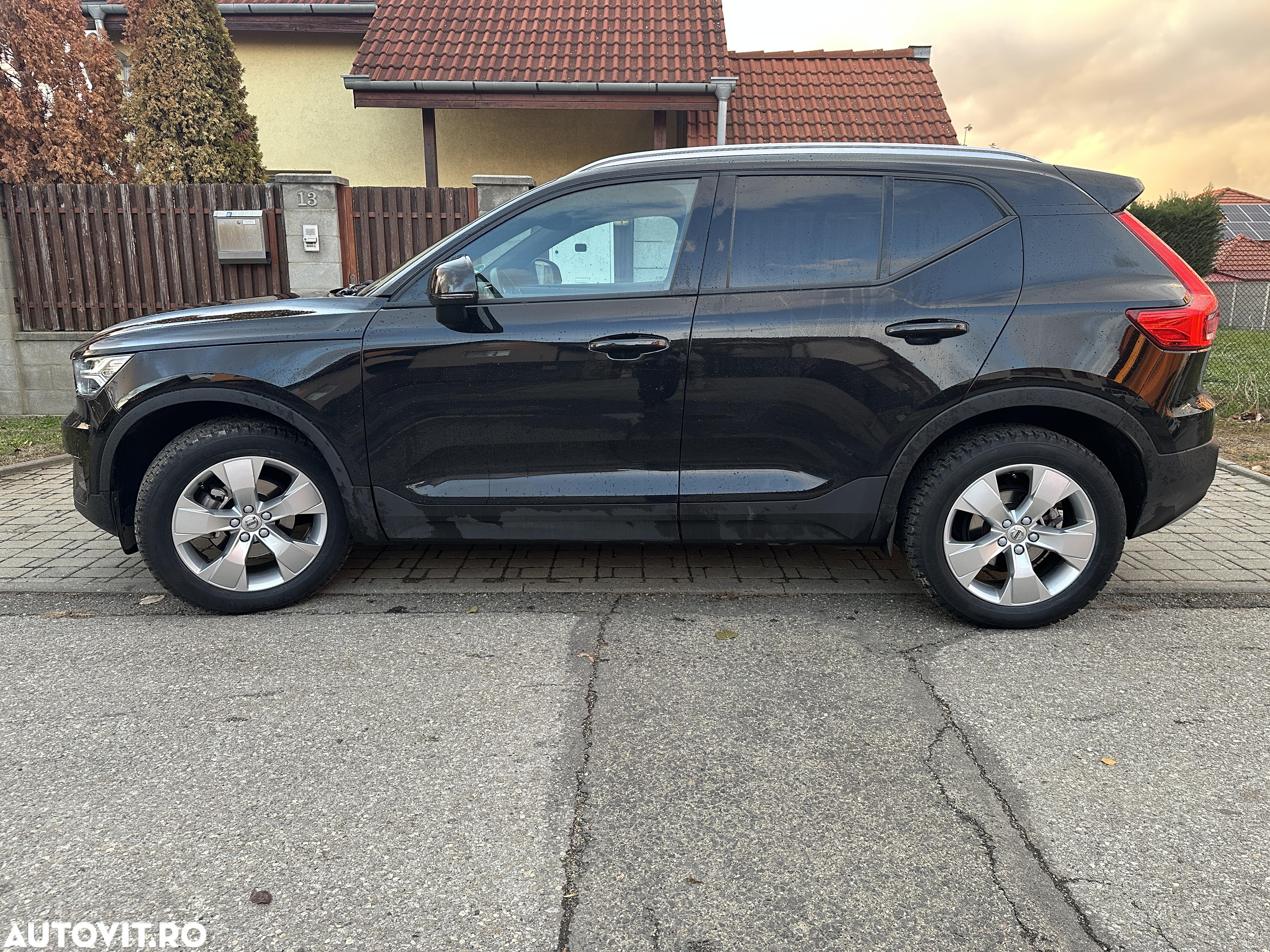 Volvo XC 40 T3 AT8 Momentum Pro - 5