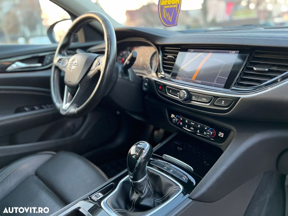 Opel Insignia Sports Tourer 1.6 ECOTEC Diesel Business Innovation - 31