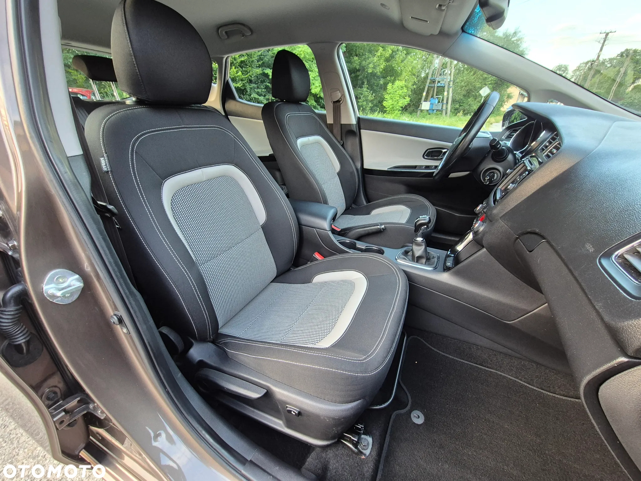 Kia Ceed Cee'd 1.6 GDI Business Line - 23