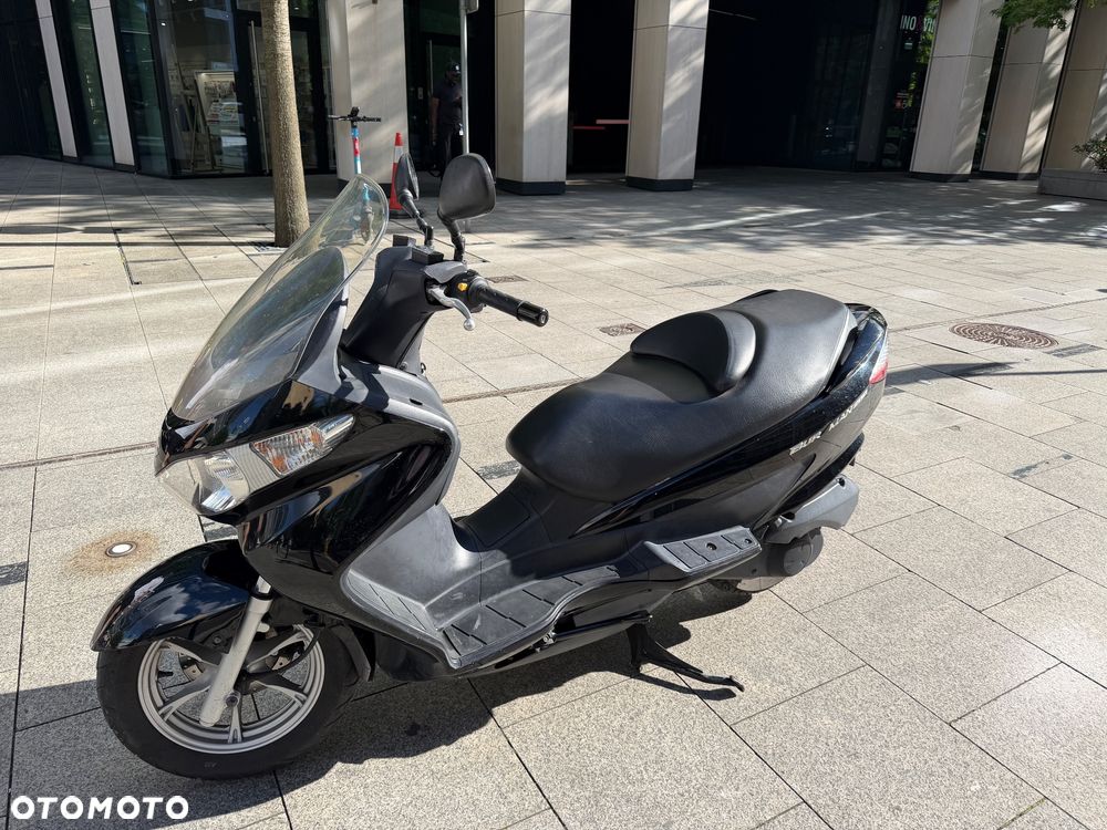 Suzuki Burgman - 1