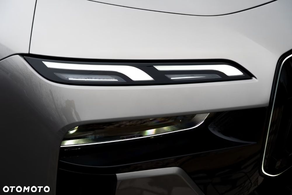 BMW Seria 7 - 11