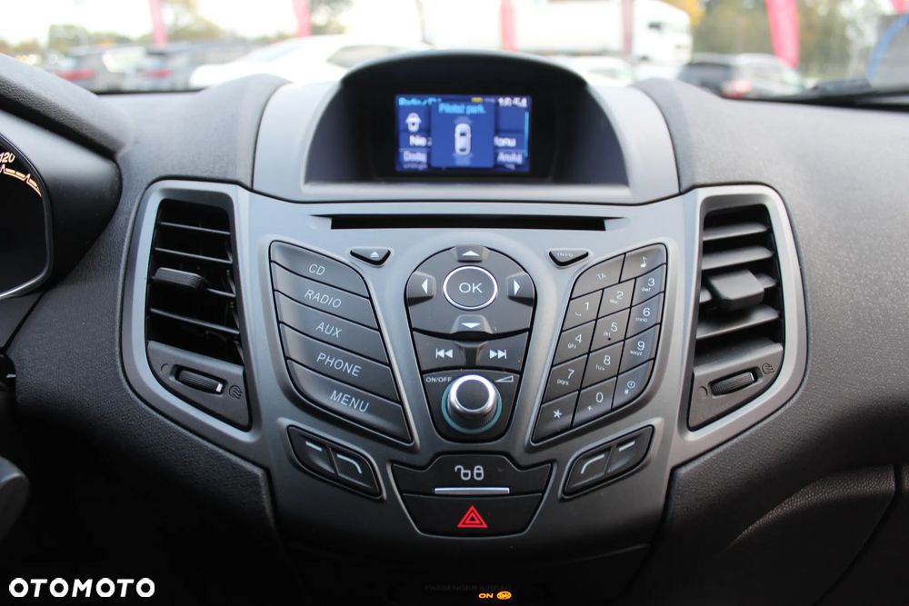 Ford Fiesta 1.0 EcoBoost S&S TITANIUM X - 24