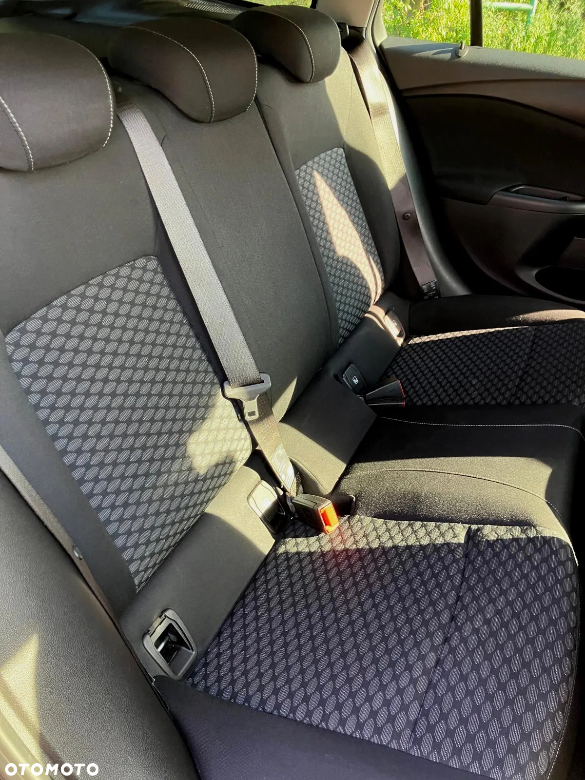 Opel Astra V 1.4 T Enjoy - 9