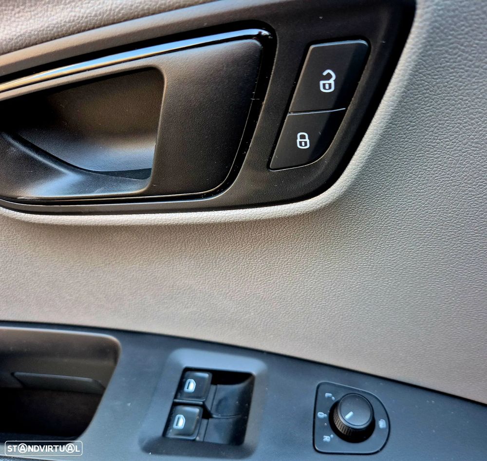 SEAT Leon 1.2 TSI S&S Reference - 38