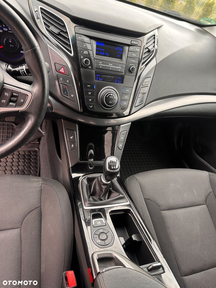 Hyundai i40 Kombi blue 1.7 CRDi Classic - 19