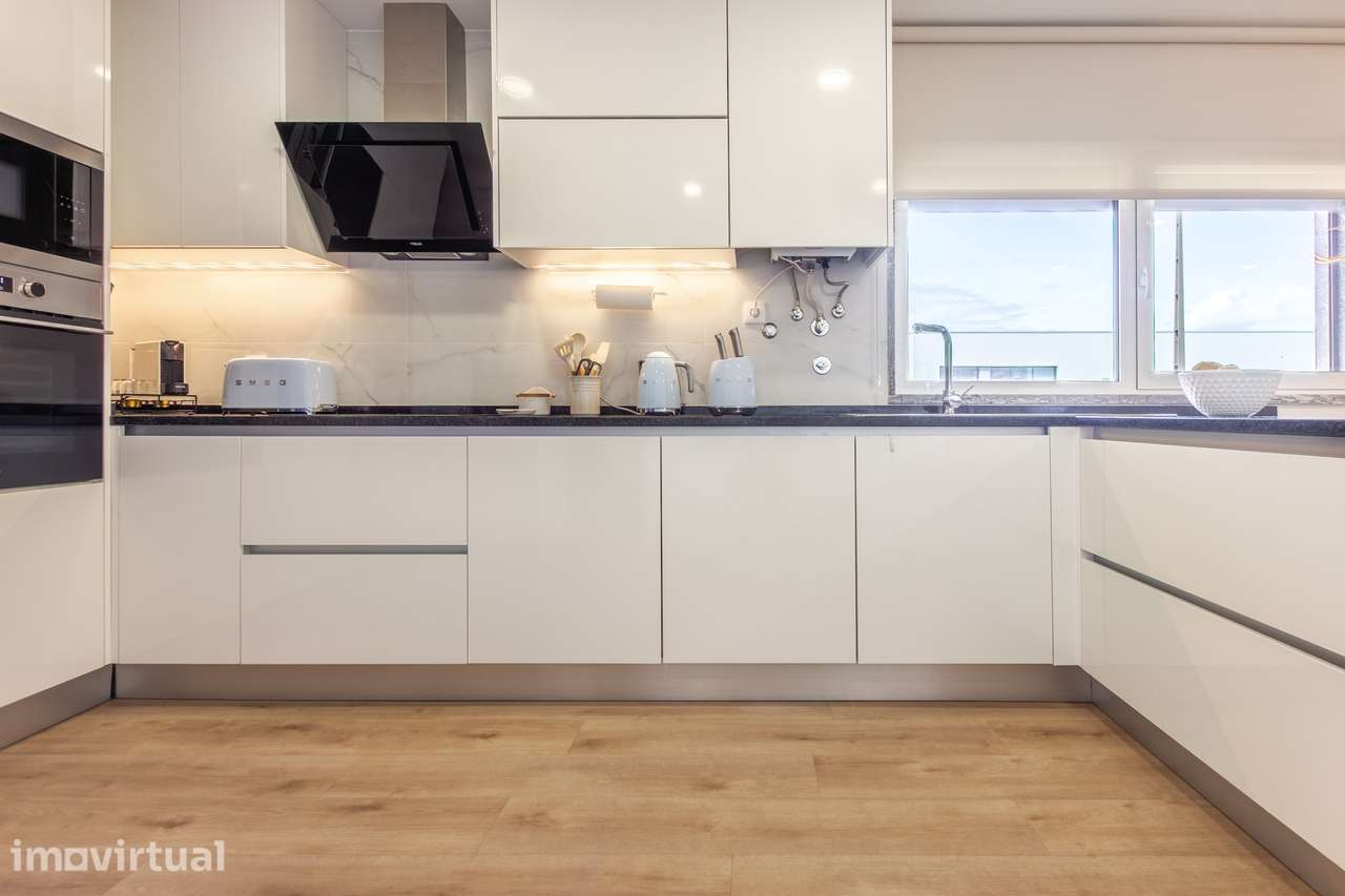 Apartamento T2 com A/C e arrecadação  Barreiro - Grande imagem: 3/22