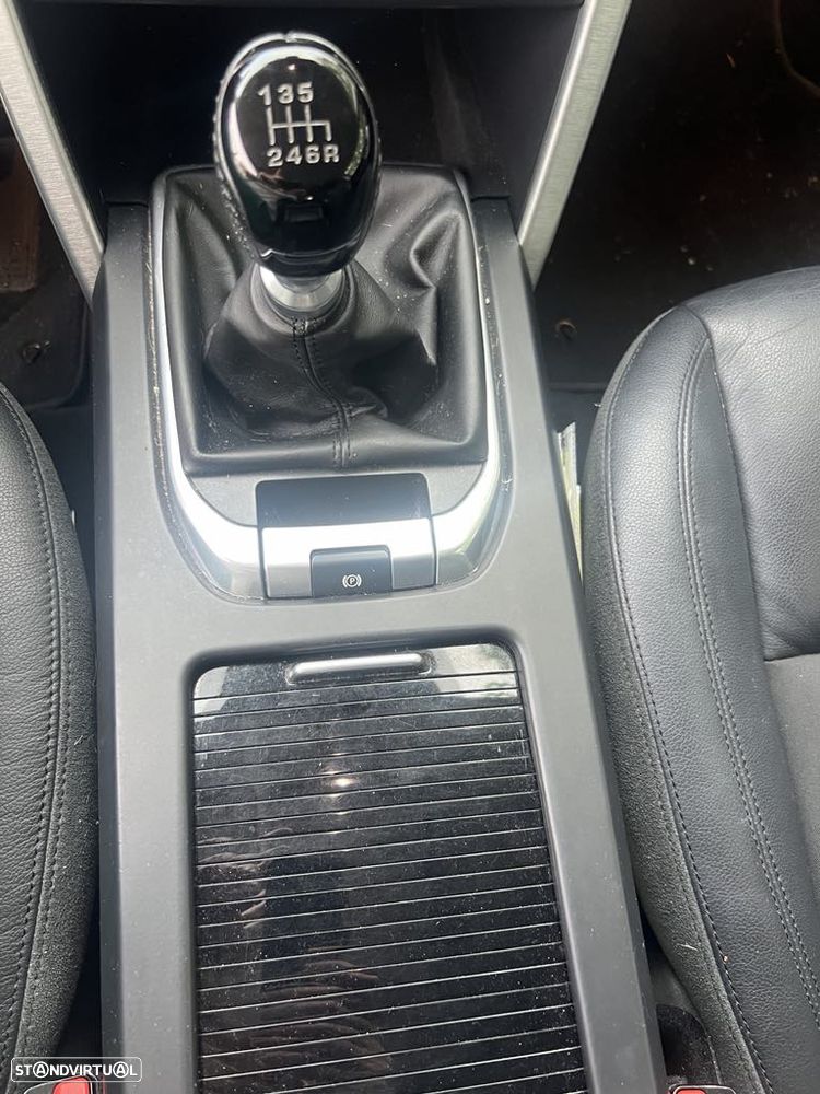 Land Rover Discovery Sport - 10