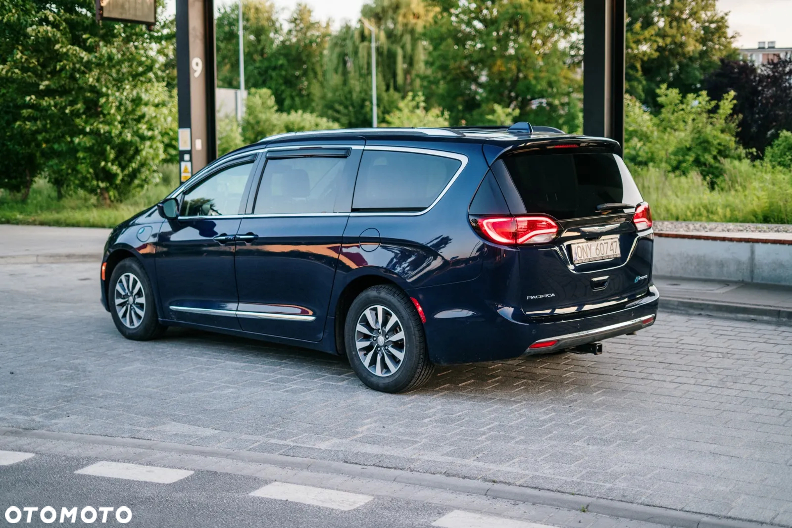 Chrysler Pacifica - 5