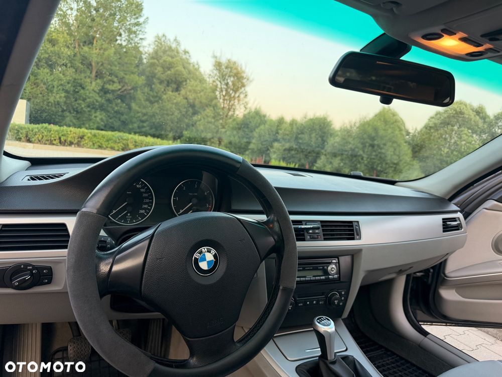 BMW Seria 3 320d - 10