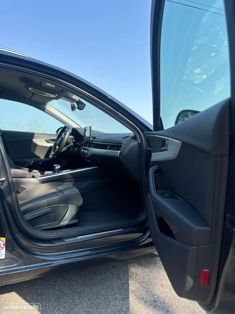 Audi A4 Avant 30 TDI S tronic - 14