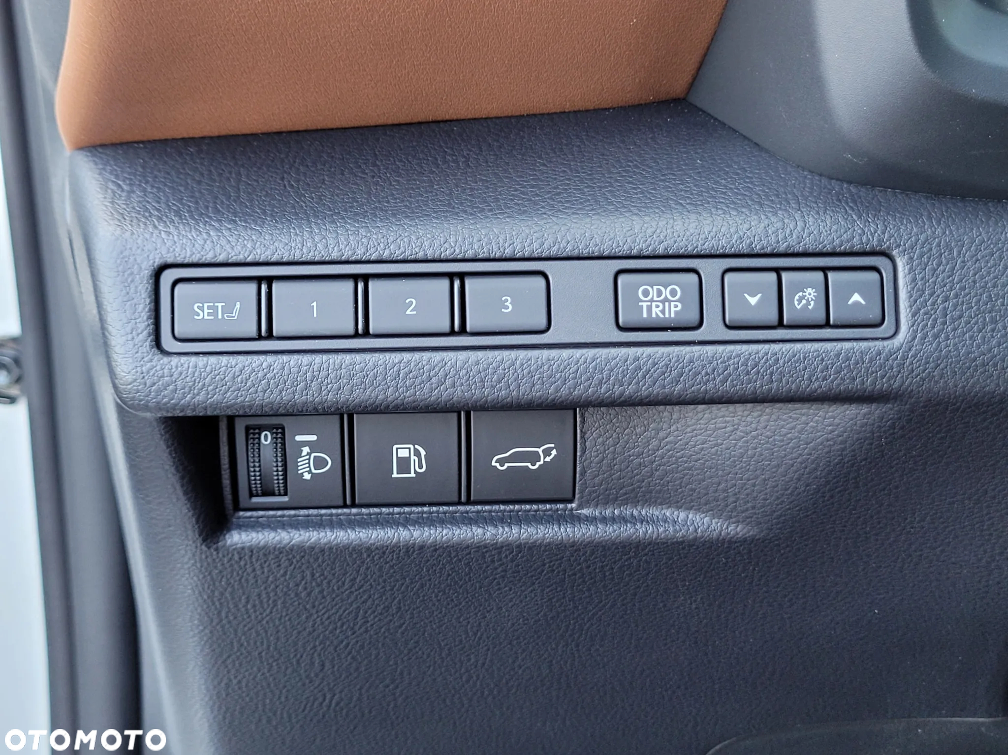 Lexus LBX 1.5 Hybrid Relax AWD - 25